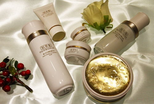 秋季化妝品節盛典來襲！多重福利搶先鎖定，專屬代金券手慢即無